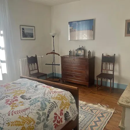 Chez Christian Bed & Breakfast LʼIsle-en-Dodon