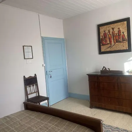 Chez Christian Bed & Breakfast *