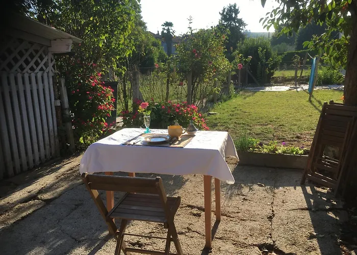 Alojamento de Acomodação e Pequeno-almoço Chez Christian